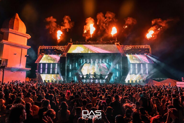 DAS ENERGI concert stage